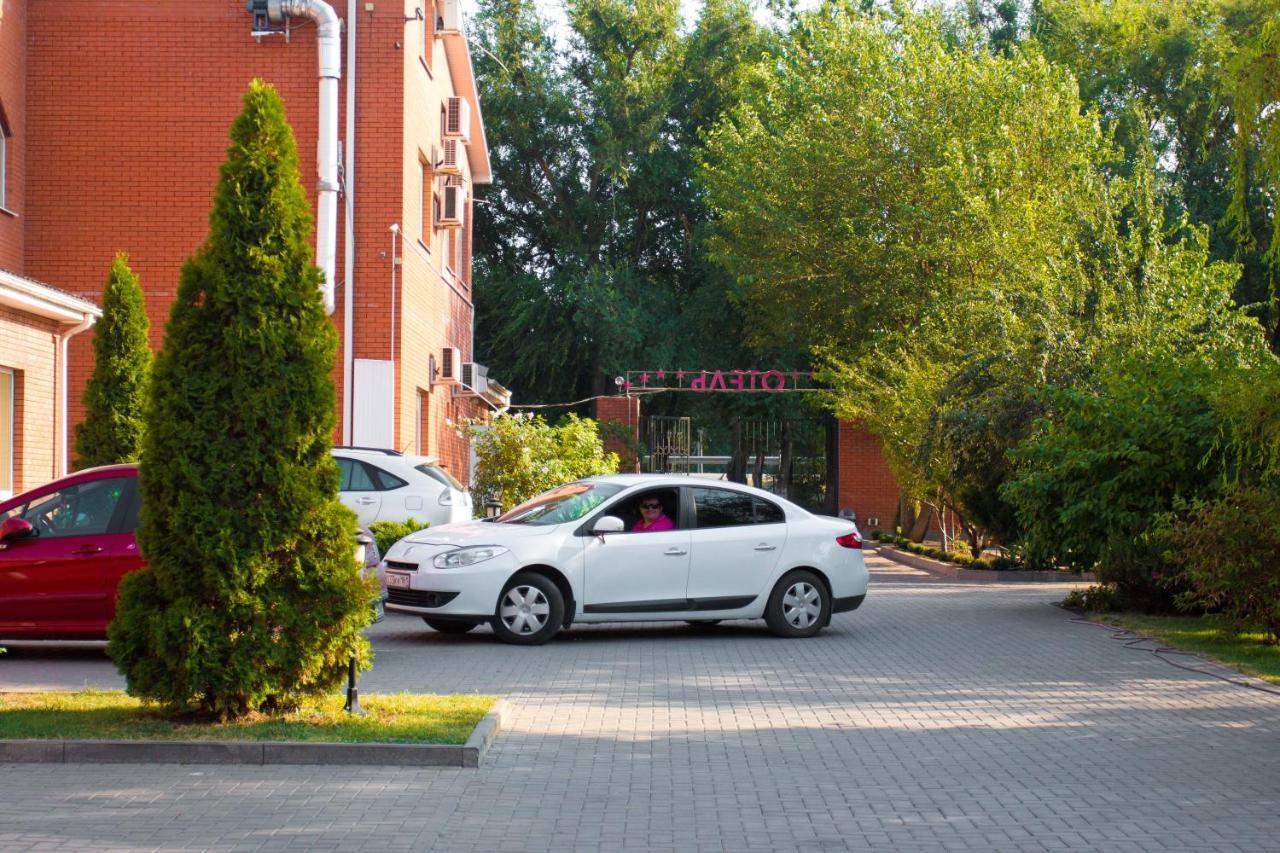 Meridian-Yug Hotel Krasznij Kolosz Kültér fotó